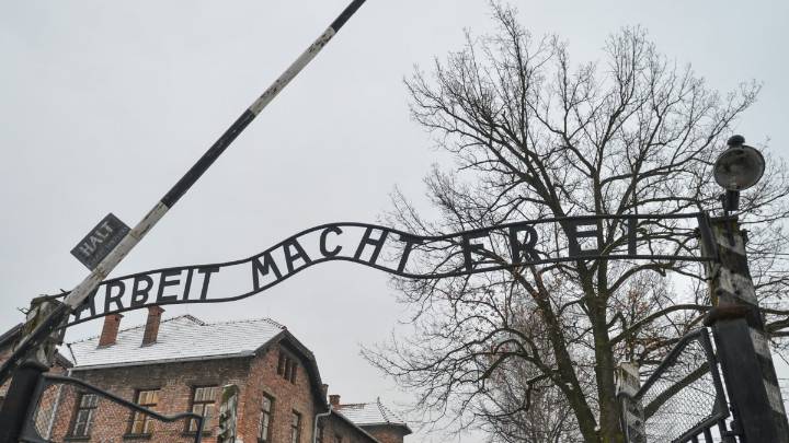Faith leaders condemn Pa. parade float with an Auschwitz sign