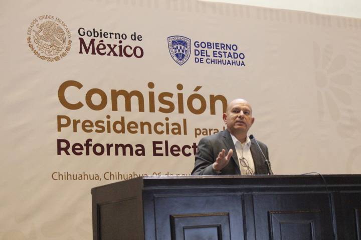 Cuauhtémoc Estrada propone reformar sistema de representación proporcional y elección directa de regidores durante foro nacional de reforma electoral