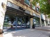 Lancaster County retailer to open women’s clothing space in former Lululemon location