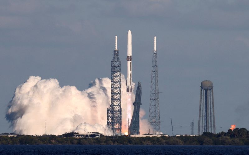 Blue Origin's New Glenn rocket deploys Mars satellites, sticks booster landing