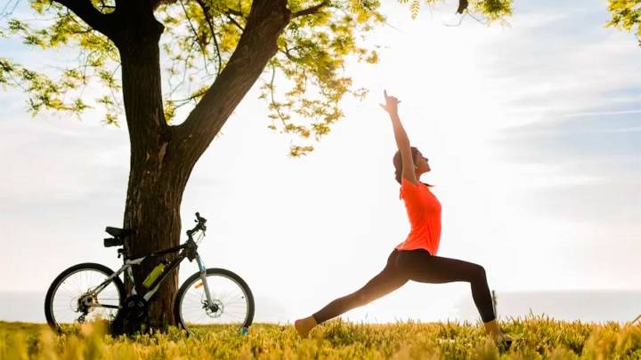 Adelgazar sin salir de casa: los ejercicios más efectivos para bajar de peso