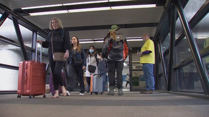 SEA Airport reports ‘no major impacts’ amid shutdown; officials warn of ‘mass chaos’ in skies