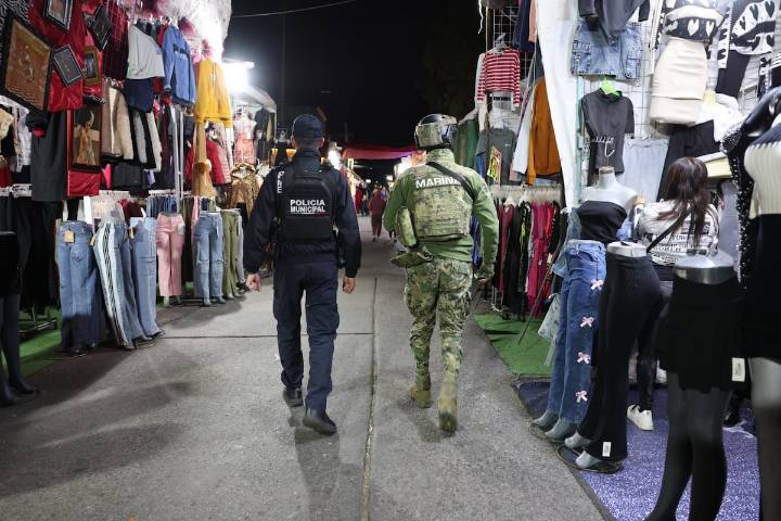 Operativo “Tianguis Navideño” refuerza seguridad en bazares de Ecatepec