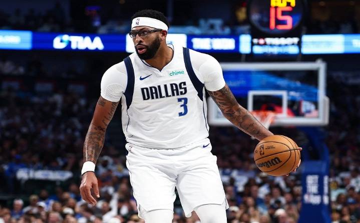 Anthony Davis podría salir pronto de Dallas