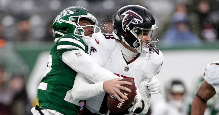 Jets send Falcons reeling to 27-24 defeat on walk