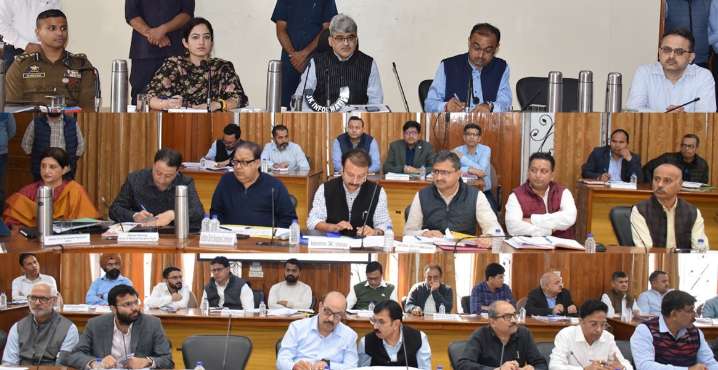 Chief Secretary reviews implementation of key developmental initiatives and flagship schemes in Udhampur