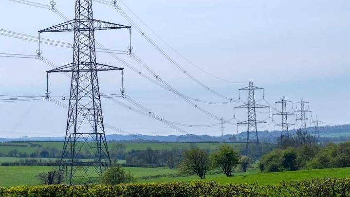 Cecam muestra su preocupación por el futuro del suministro eléctrico en CLM