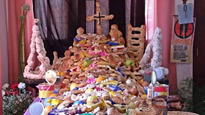 Ofrendas, flores y rezos: Salta se prepara para el Día de todos los Santos y los Fieles difuntos