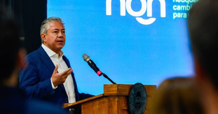 Neuquén junto a YPF comprará netbooks, pantallas y robots para distribuir en casi 700 escuelas