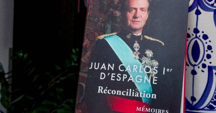 El rey emérito Juan Carlos dice en sus memorias que nada borrará sus sentimientos por Sofía, a pesar de "algunos deslices"