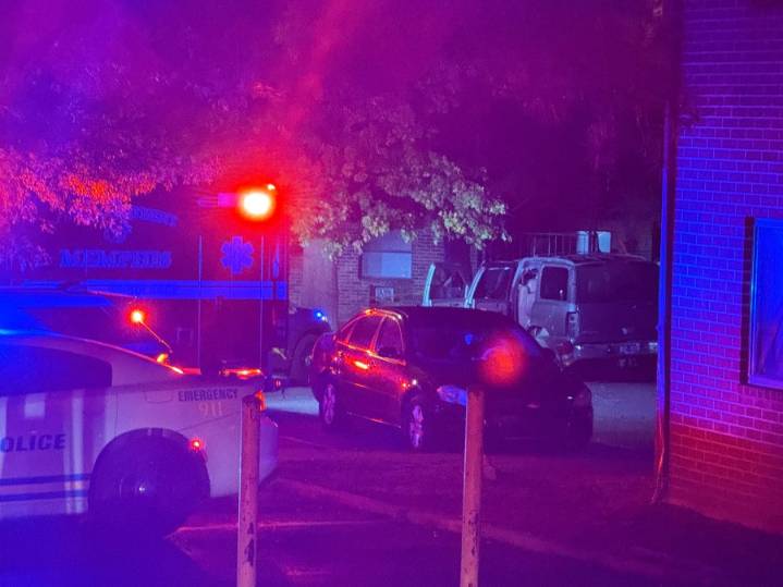1 rushed away by ambulance after shooting in South Memphis