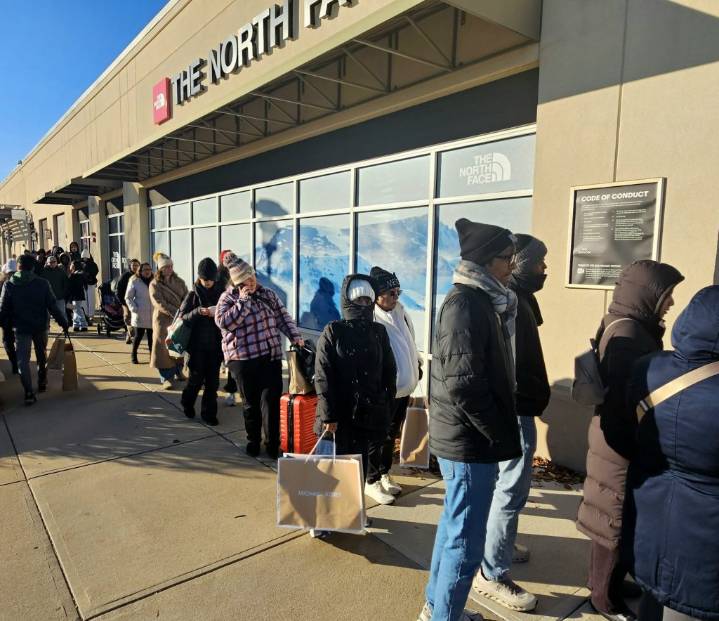 Black Friday still a must for holiday shoppers in Aurora