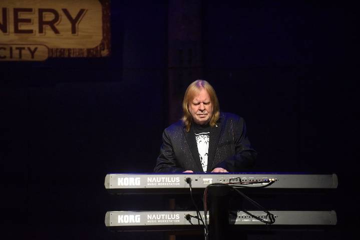 Former Yes member Rick Wakeman gives health update
