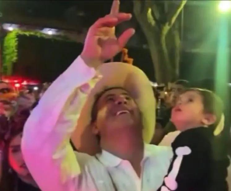 Asesinan al alcalde de Uruapan, hay indignación nacional