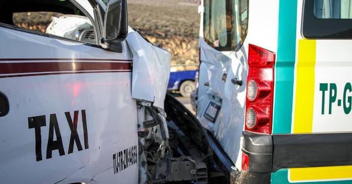 Choque entre dos calafias deja 22 lesionados en el bulevar Alberto Limón Padilla