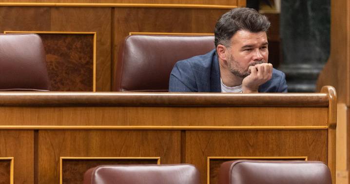 El Congreso tumba una ley de ERC de un impuesto a partir de tres viviendas que contaba con el «sí» del PSOE