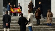 Uno de cada cinco jóvenes españoles aprueba la dictadura medio siglo después de la muerte de Francisco Franco. ¿Por qué?