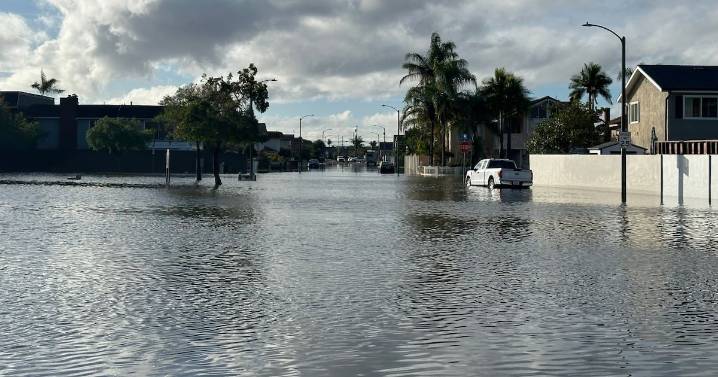 Lluvias intensas afectan al sur de California: Lanzan advertencia por inundaciones