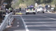 Muere una persona tras ser arrollada por un coche en una carretera secundaria