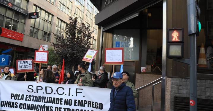 Bomberos forestales protestan en Ourense por sus condiciones laborales
