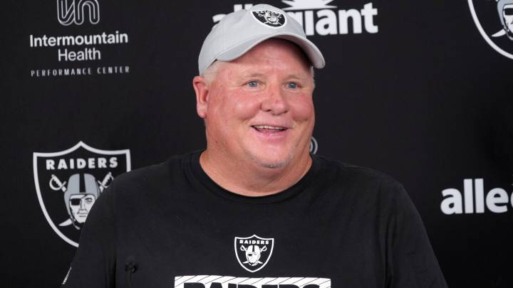 Report: Chip Kelly repeatedly botched play calls during games