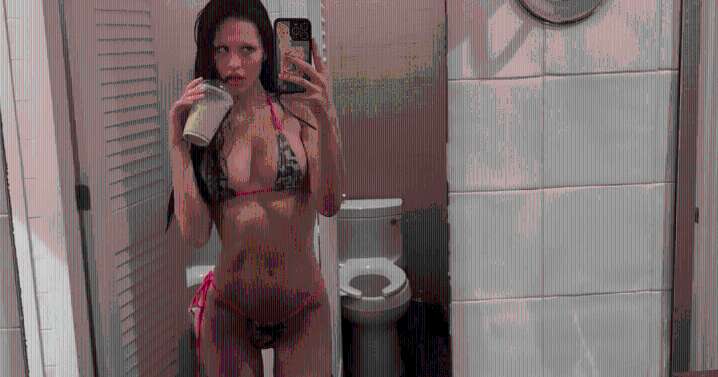 Amelia Gray's Miu Miu Panty With Fur Coat Raises the Temp in Photo