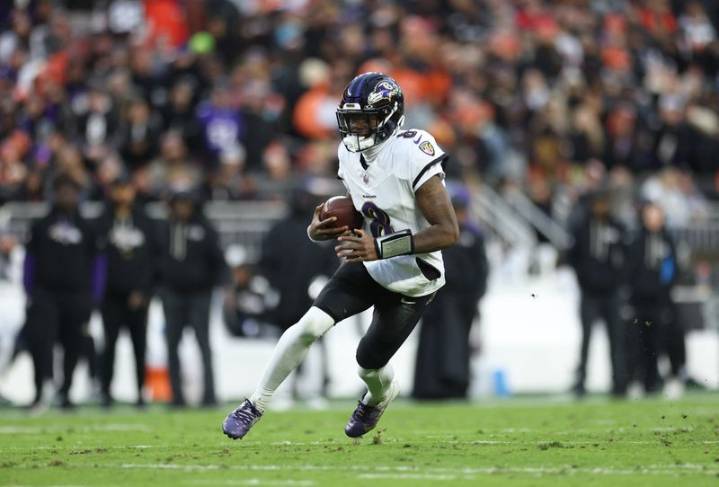 Ravens QB Lamar Jackson (ankle) returns to practice