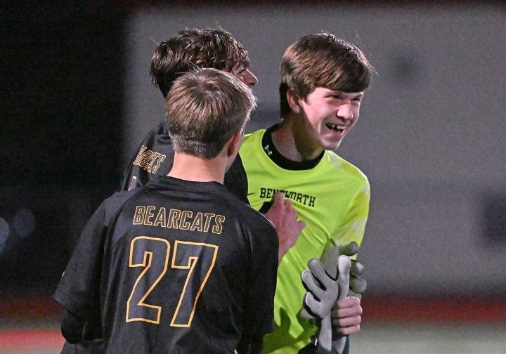 PIAA playoff boys soccer highlights: Quick start pushed Bentworth to Class 1A quarterfinal win against Winchester Thurston