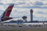 Shutdown flight cuts at 40 of the busiest US airports will be phased in