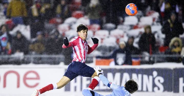 Snowy CPL final with 'icicle kick' exceeds 1 billion views