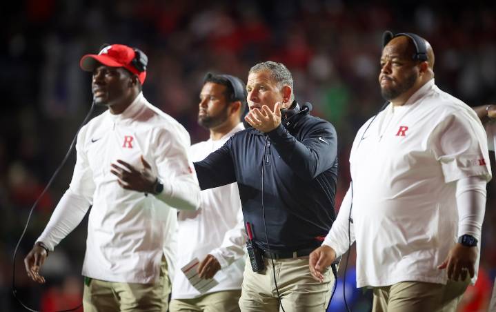 Rutgers gets crushed by Illinois in another disastrous day for defense