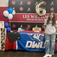 AZ Bomber Sami Marshall officially signs with Dakota Wesleyan University