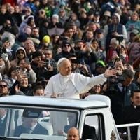 Pope urges Turkey to embrace mediator role on first overseas trip