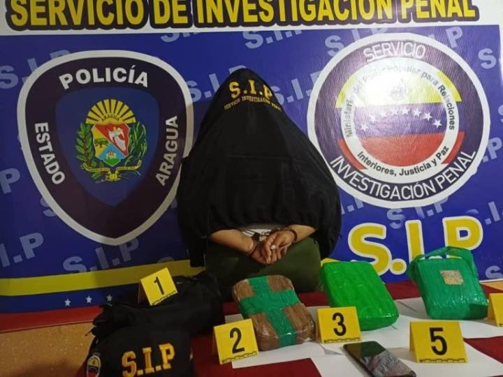 Detenida mujer con tres panelas de presunta marihuana en Aragua