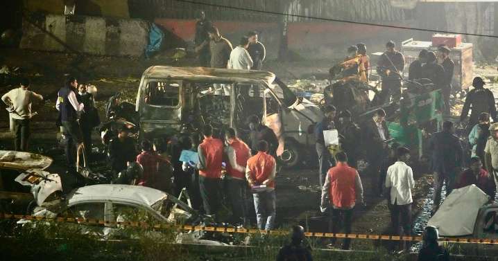 Explosión de un vehículo en Nueva Delhi deja al menos 8 muertos