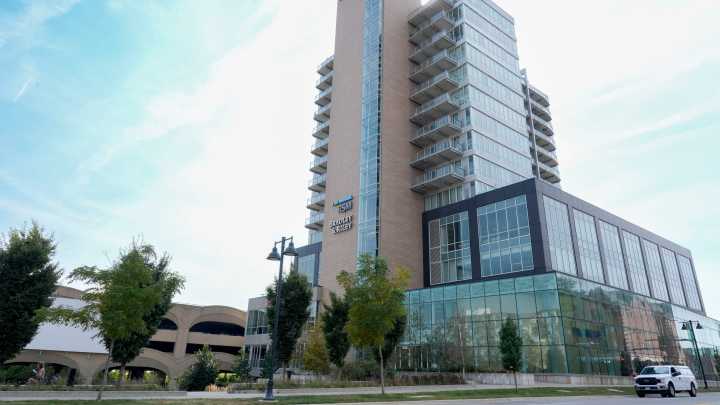 Foreclosed Moen properties return to bank after failed sheriff's auction