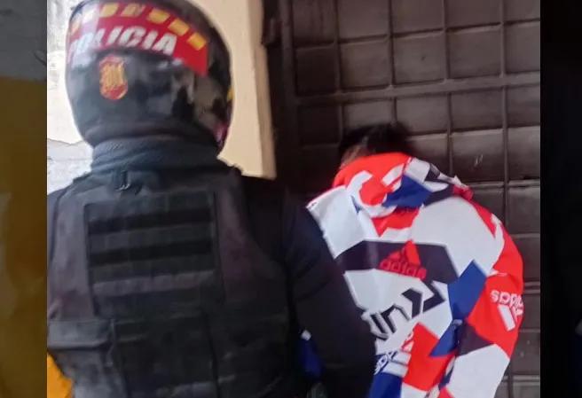 Atrapan un ladrón al intentar fugarse tras robar un comercio
