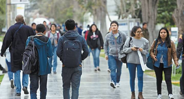 Estudiar en una universidad cuesta S/ 21,000 al año, ¿cómo ayudar a financiar esta inversión?