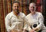 Una rosarina que se enamoró de un vendedor de alfombras y un fraile: los argentinos que siguen a León en su viaje