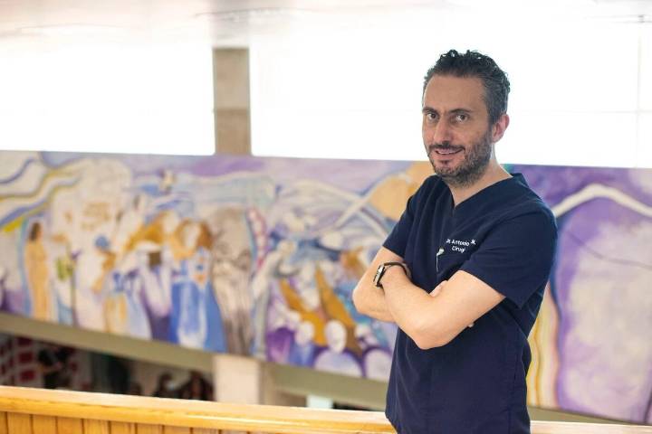 Médicos del IMSS realizan cirugía para corregir espina bífida de bebé en gestación