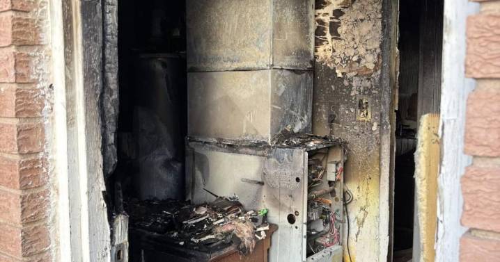 Crews put out house fire in midtown Tucson