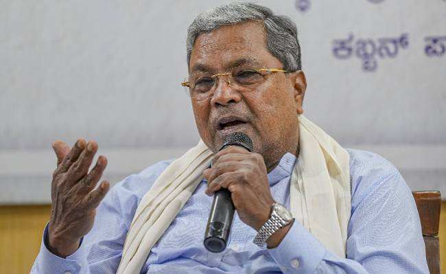 Karnataka CM seeks Centre’s intervention as maize, green gram pri...
