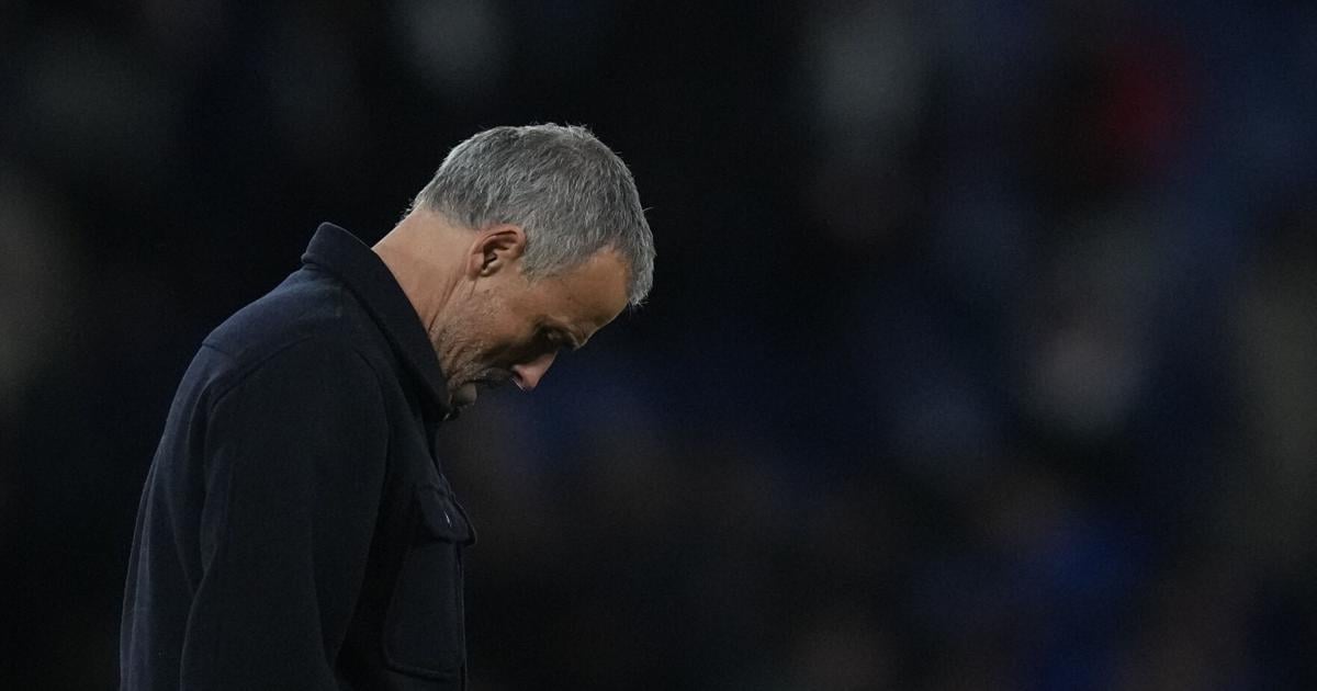 PSG coach Luis Enrique criticizes his team for gifting Bayern goals in 2