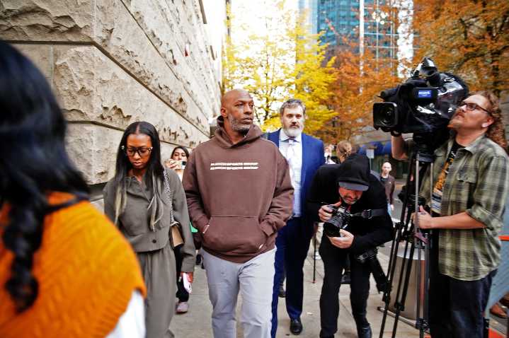 Trail Blazers coach Chauncey Billups enters plea in rigged poker games case