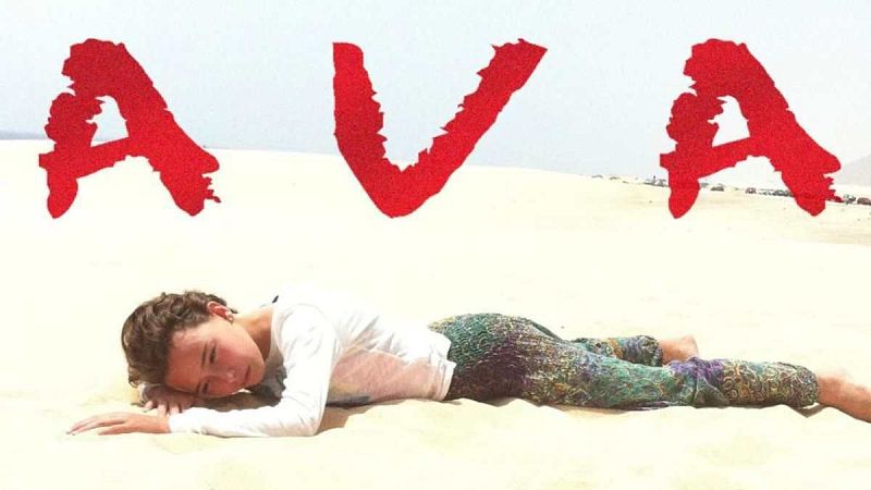 Mabel Lozano presenta AVA: "La prostitución hoy día está en la web"