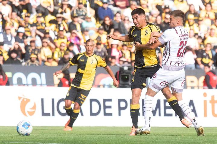 Coquimbo Unido marca otro hito histórico tras dar vuelta el clásico ante Deportes La Serena