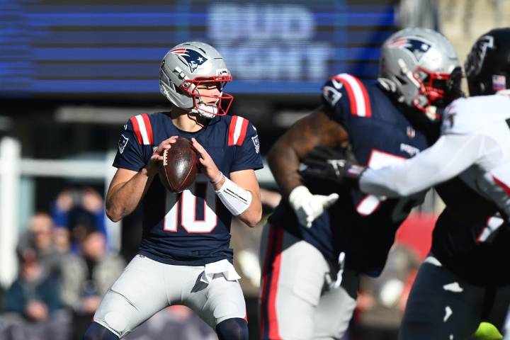 Deadspin | Bucs hope to take advantage of bye-week rest vs. upstart Patriots