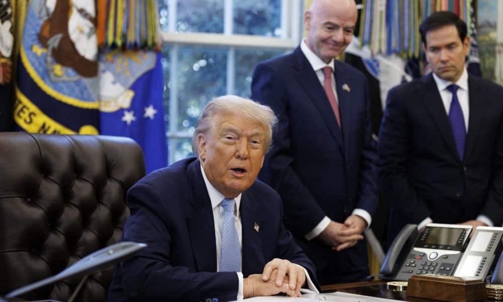 Trump se queda afónico tras gritar en una discusión sobre comercio