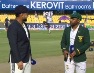 South Africa elect to bat against India in 2nd Test at Guwahat