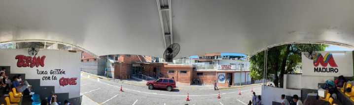 Instalan tres ventiladores en la sala de espera del Periférico